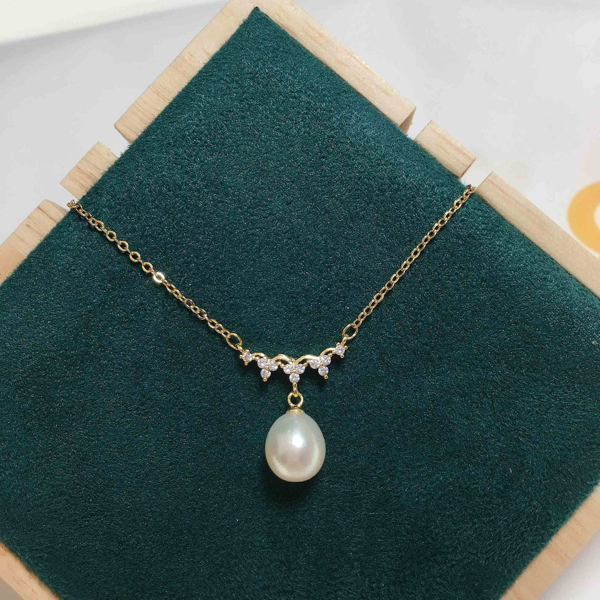 57 Natural Freshwater Pearl Pendant Wave Collarbone Chain Fashionable Micro-Inlaid Zircon Necklace