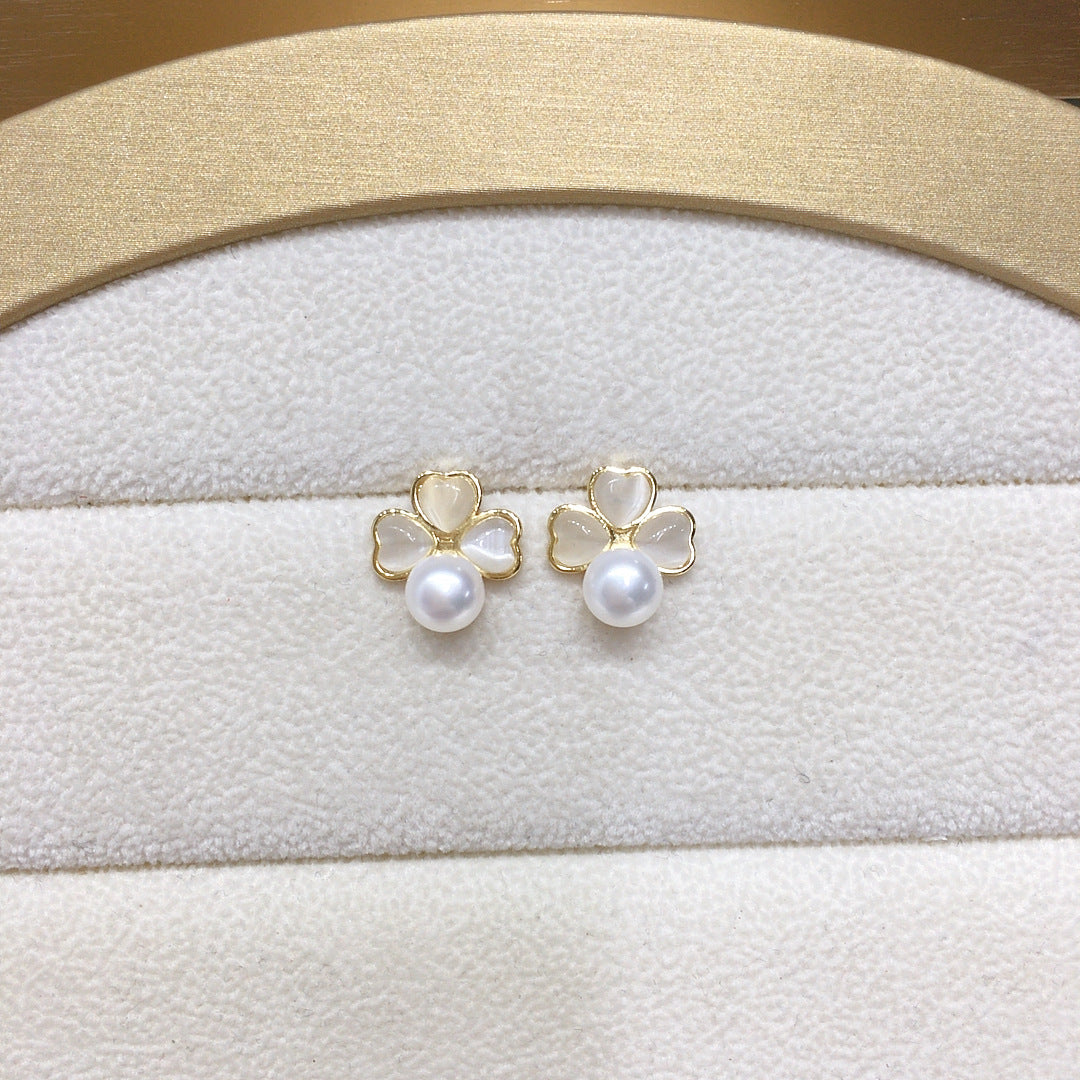 66 Natural freshwater pearl earrings Cat's eye stones Clover pearl earrings Fashionable internet famous earrings