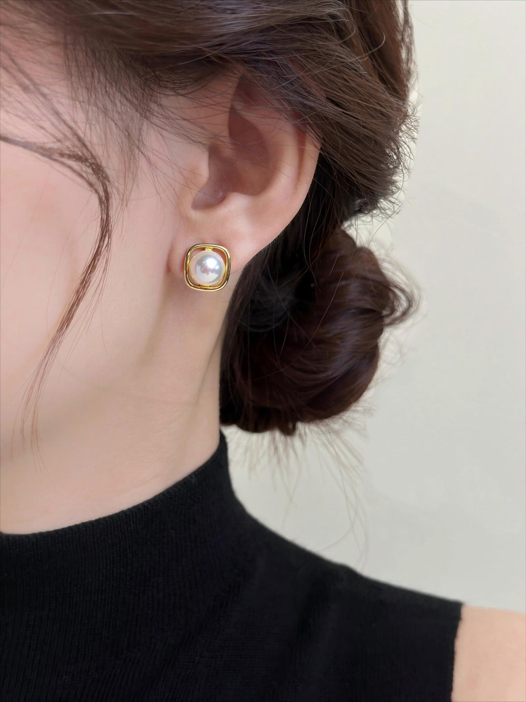 71 Natural freshwater pearl earrings Light luxury simple square pearl earrings Elegant women's jewelry