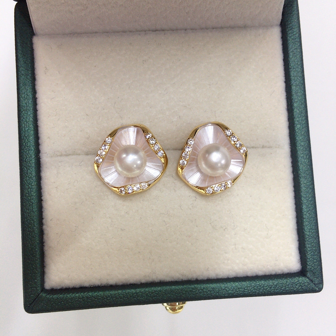 61 Natural freshwater pearl earrings Simple and fashionable lotus leaf shaped earrings Micro zircon pearl earrings