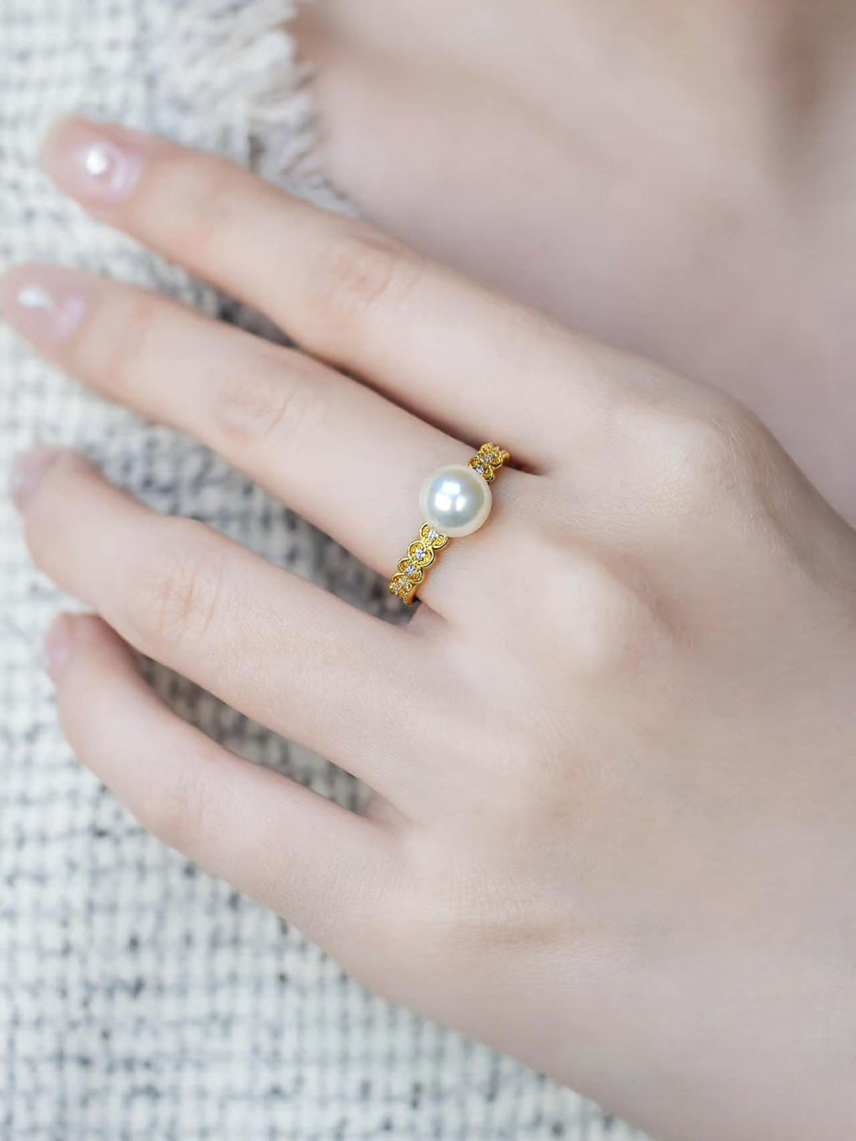 69 Natural freshwater pearl ring Opening ring Fashionable hot selling style Women's ring sparkling small light bulb pearl jewelry