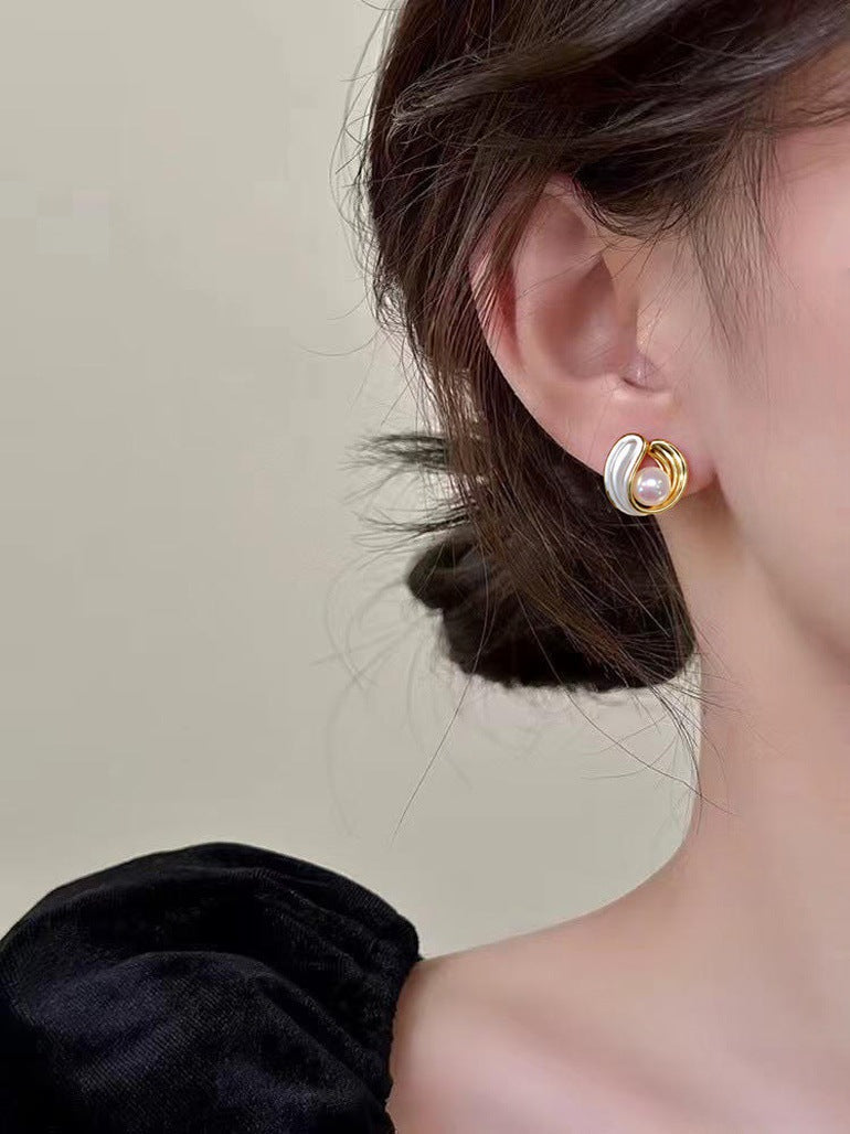 67 Natural freshwater pearl earrings Fashionable and simple earrings High-quality jewelry Elegant ladies' gift