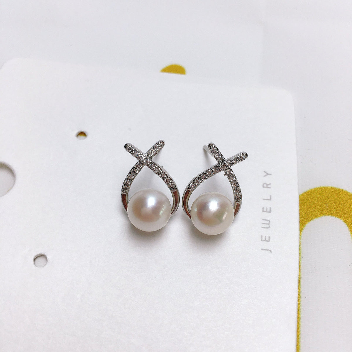 68 Natural freshwater pearl earrings Hot selling styles Fashionable and versatile earrings Popular high-quality jewelry